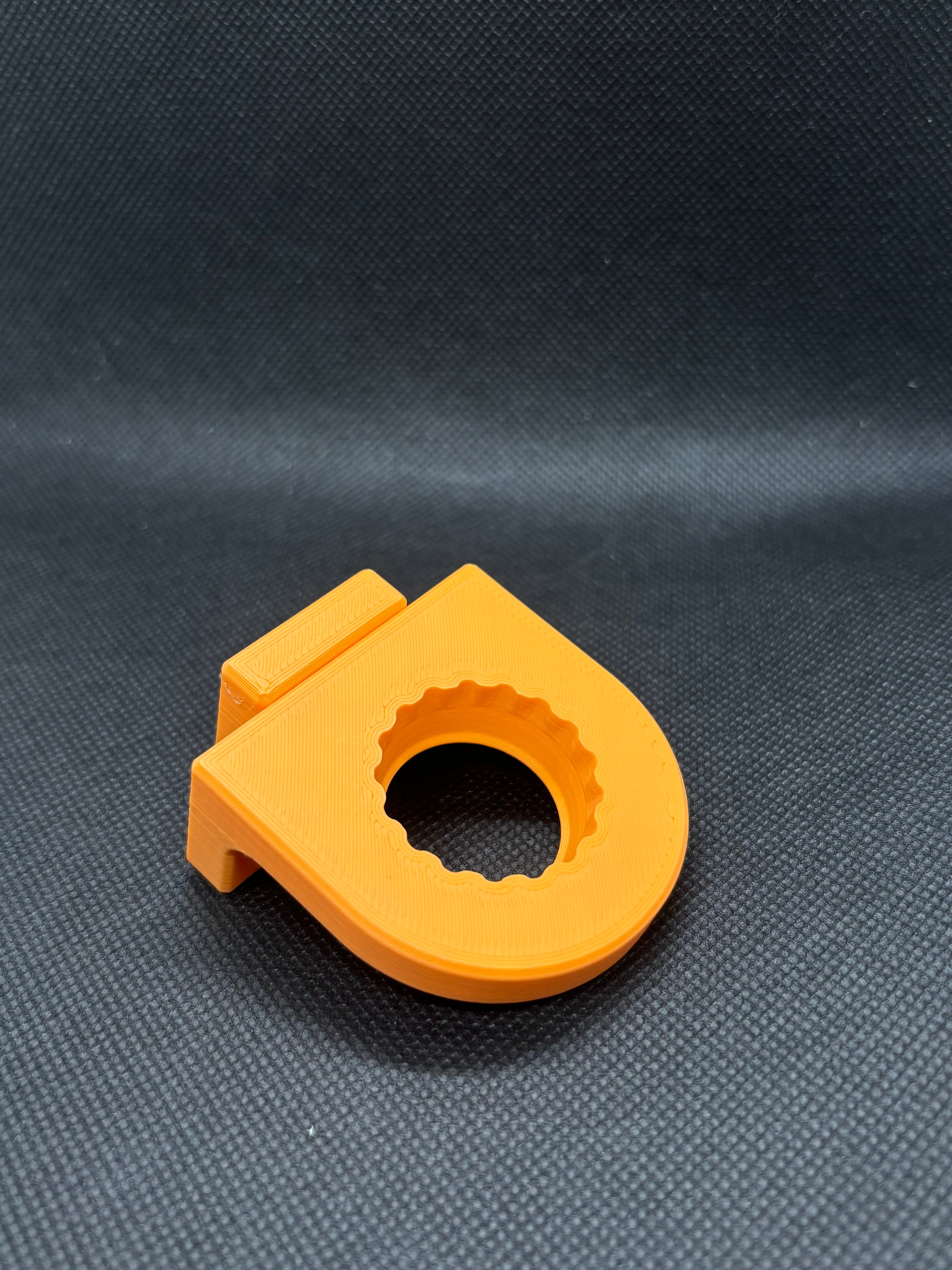 Magnetic Single Bottle Cap Feeding Ledge