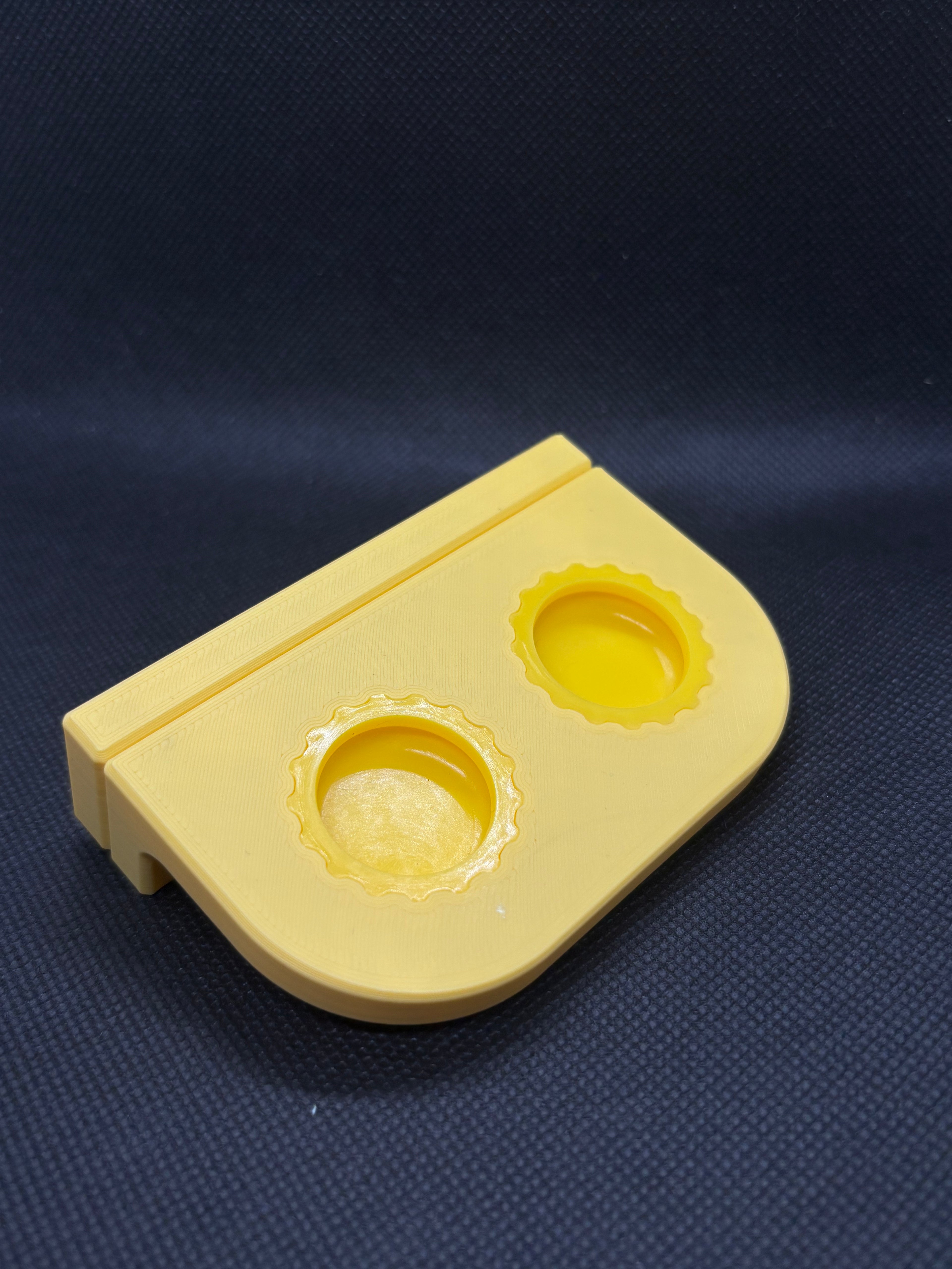 Magnetic Double Bottle Cap Feeding Ledge w/ Caps