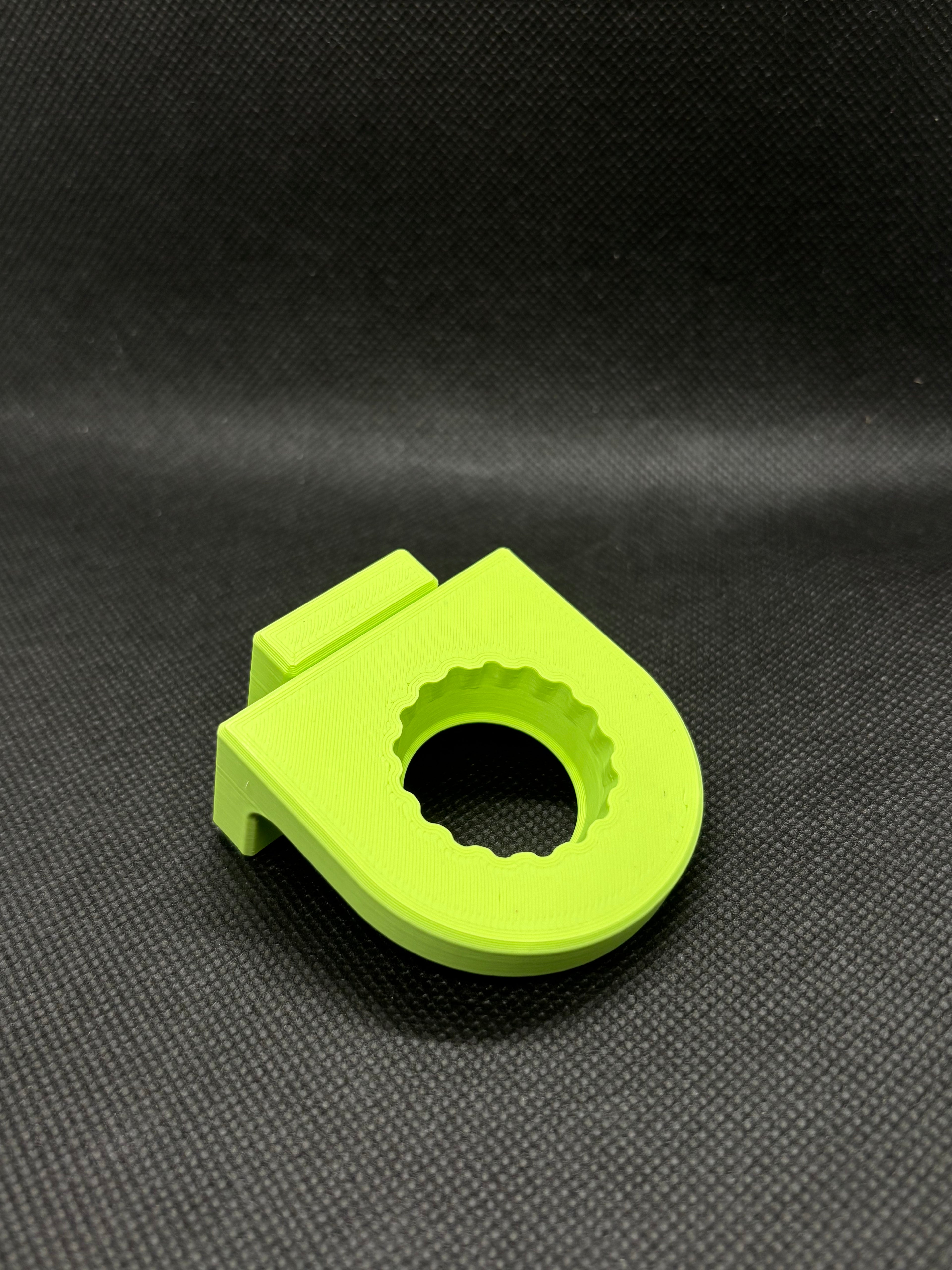 Magnetic Single Bottle Cap Feeding Ledge