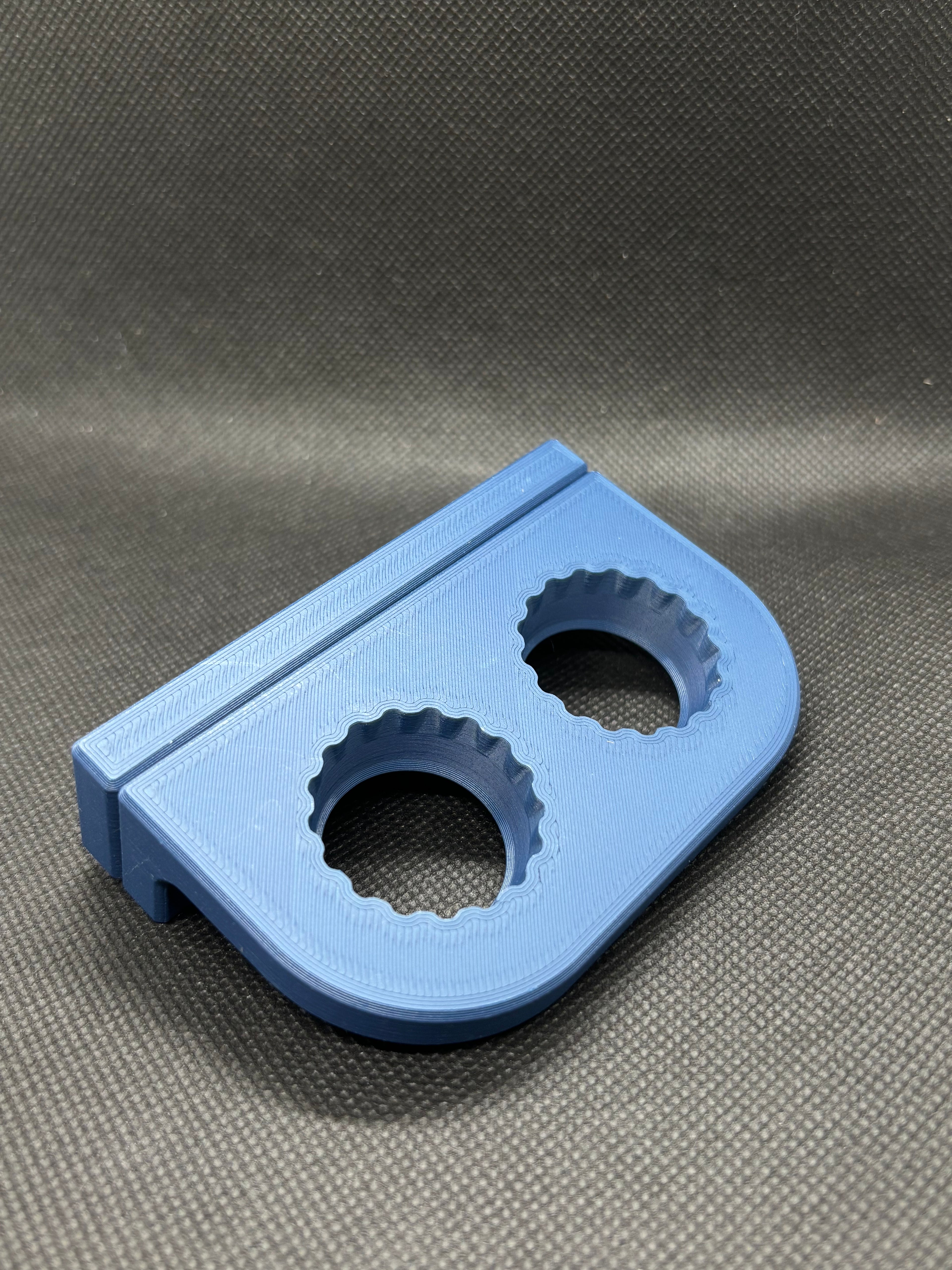 Magnetic Double Bottle Cap Feeding Ledge