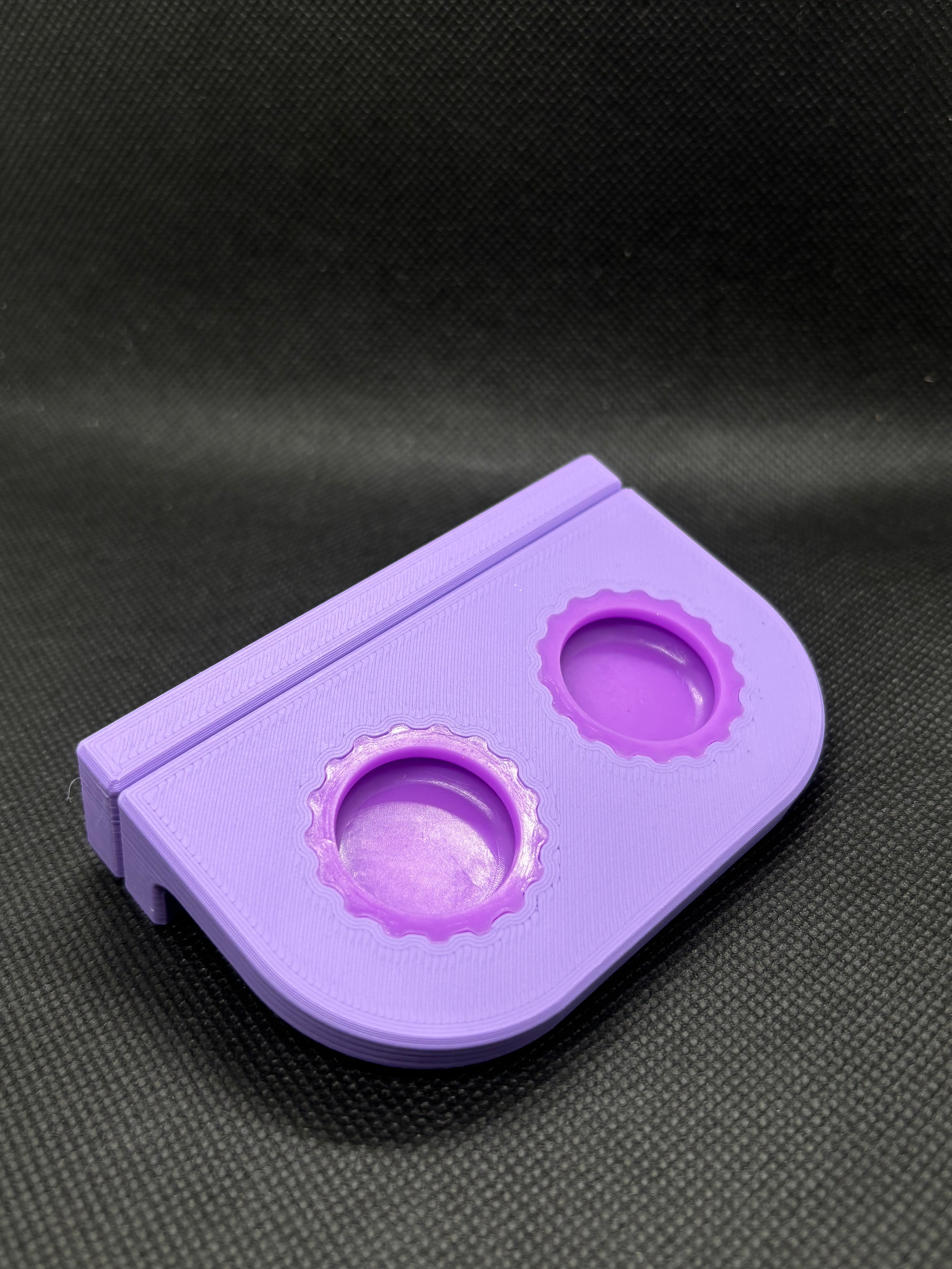 Magnetic Double Bottle Cap Feeding Ledge w/ Caps