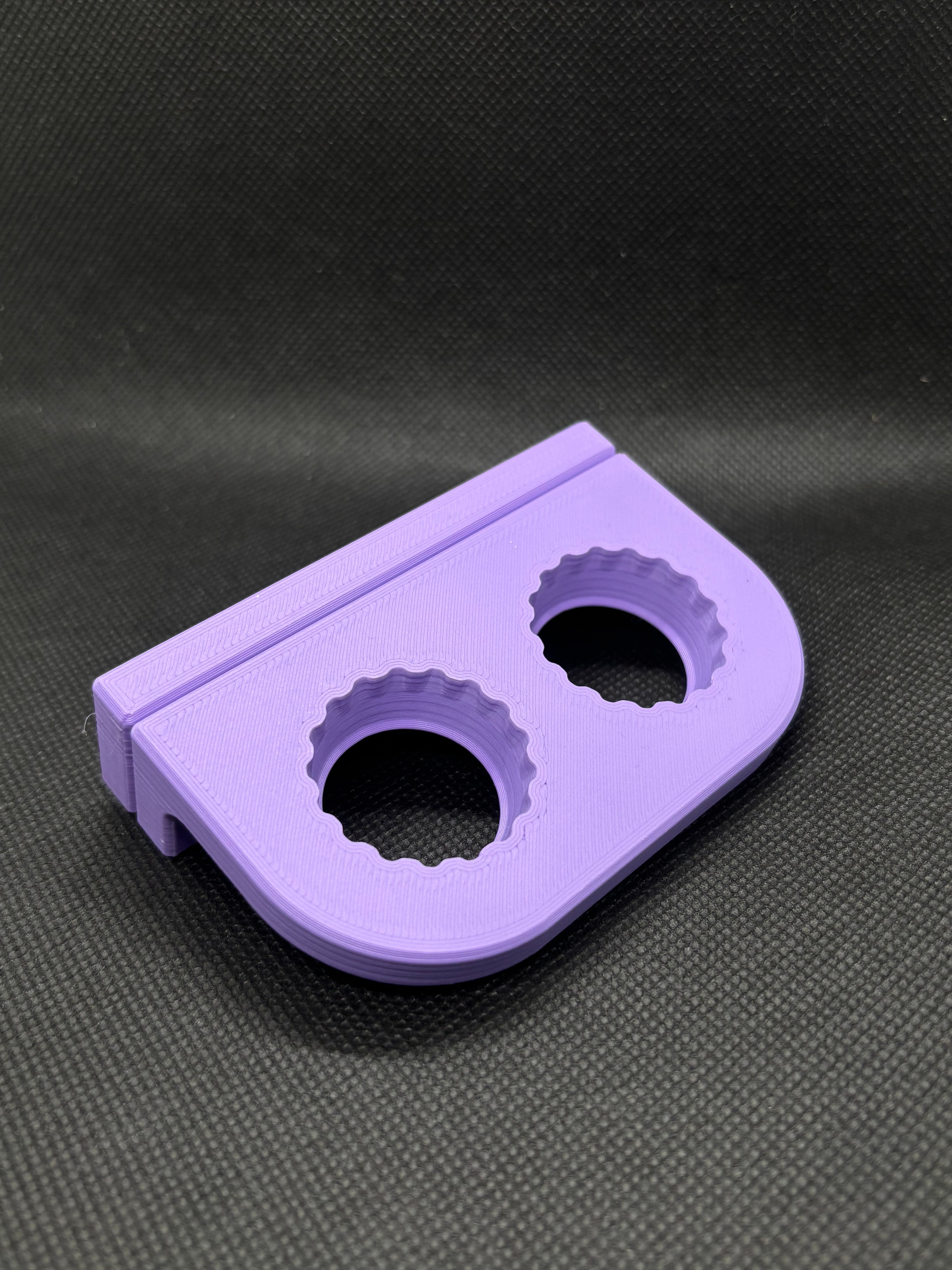 Magnetic Double Bottle Cap Feeding Ledge